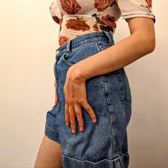 Denim Mom Shorts - Picture 5 of 7